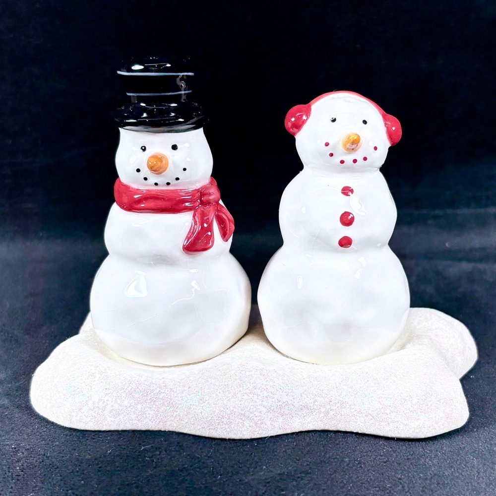 Hallmark Snowman Salt and Pepper Shaker Set with Jingle Bells and Glitter Base